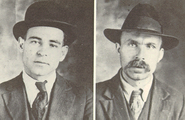 Никола Сакко (справа) и Бартоломео Ванцетти (слева) — фотография на следующий день после ареста, май 1920. К моменту казни в августе 1927 года их дело стало международным символом несправедливого правосудия в эпоху красной паники.